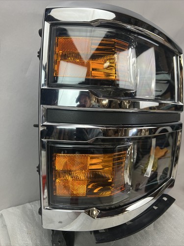 Chevrolet Silverado 1500 2015 Right Rh Passenger Headlight Assembly OEM - Picture 2 of 12