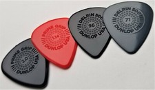 Guitarra Dunlop Delrin 500 Prime Grip (450.2.0,1.14,.96,.71) negra 4 selecciones