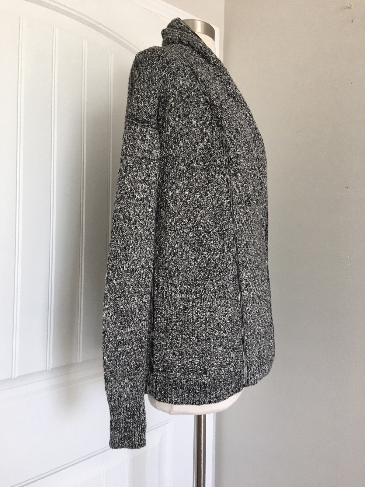 LULULEMON POST PRACTICE GHOST BLACK CARDIGAN SWEA… - image 3