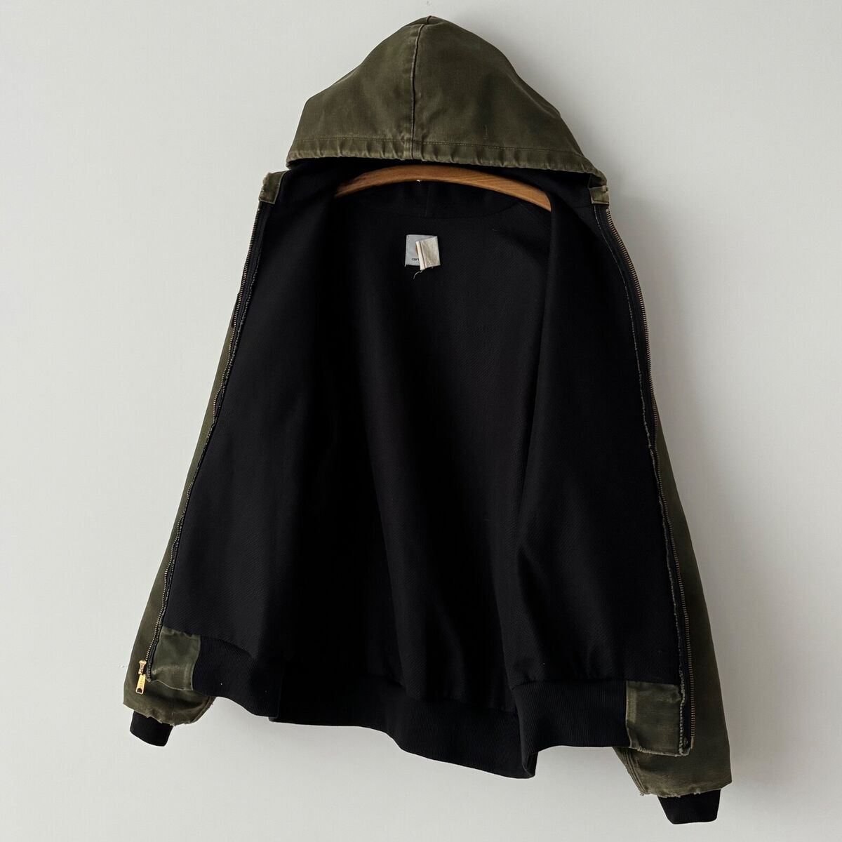 Vintage 90s Men's Carhartt USA Faded Dark Green Active Vintage 90s Men's Carhartt USA Faded Dark Green Active