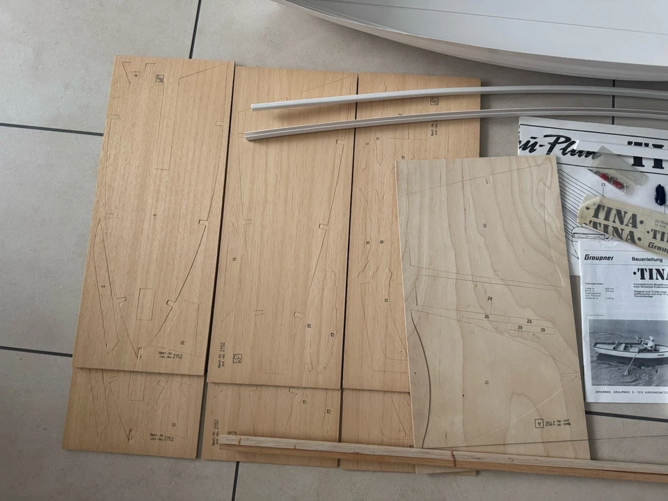 Graupner Ruderboot Tina Rarität Komplett mit Antrieb Und Puppe - Bild 3 von 4