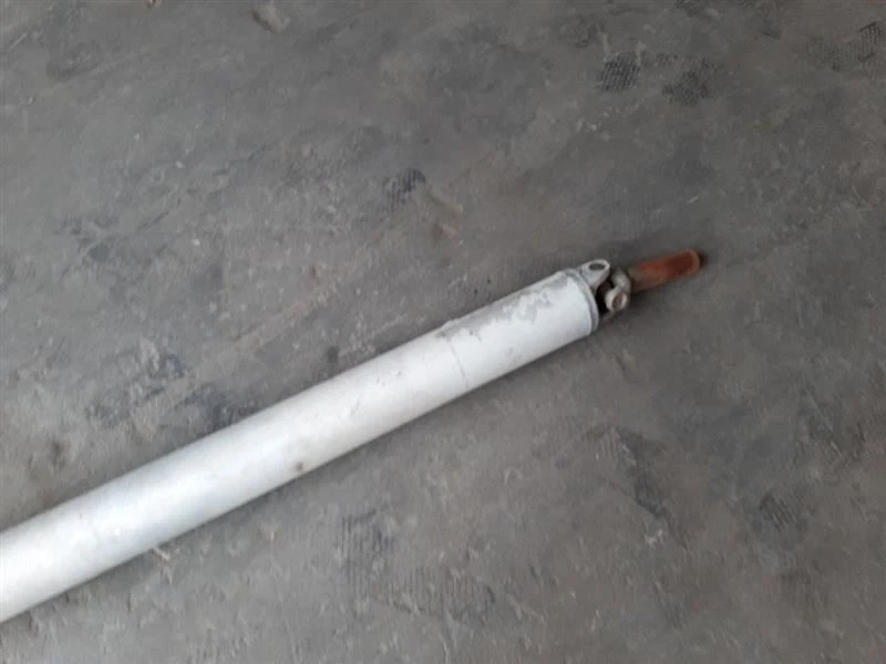 Rear Drive Shaft 4WD 3.7L Automatic Transmission 02-03 JEEP LIBERTY 52111558AD - Image 4 of 4