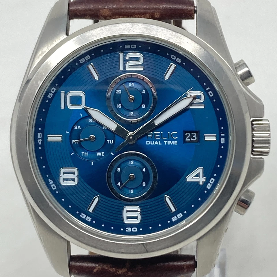 Reloj Reliquia Hombre 44mm Tono Plateado Doble Hora Día Fecha Esfera Azul Batería Nueva 9.5" Foto 2 de 4
