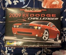 2009 Revell Dodge Challenger Srt8 Special Edition Series 125 Model Kit Open Box 2009 Revell Dodge Challenger Srt8 Special Edition Series 125 Model Kit Open Box