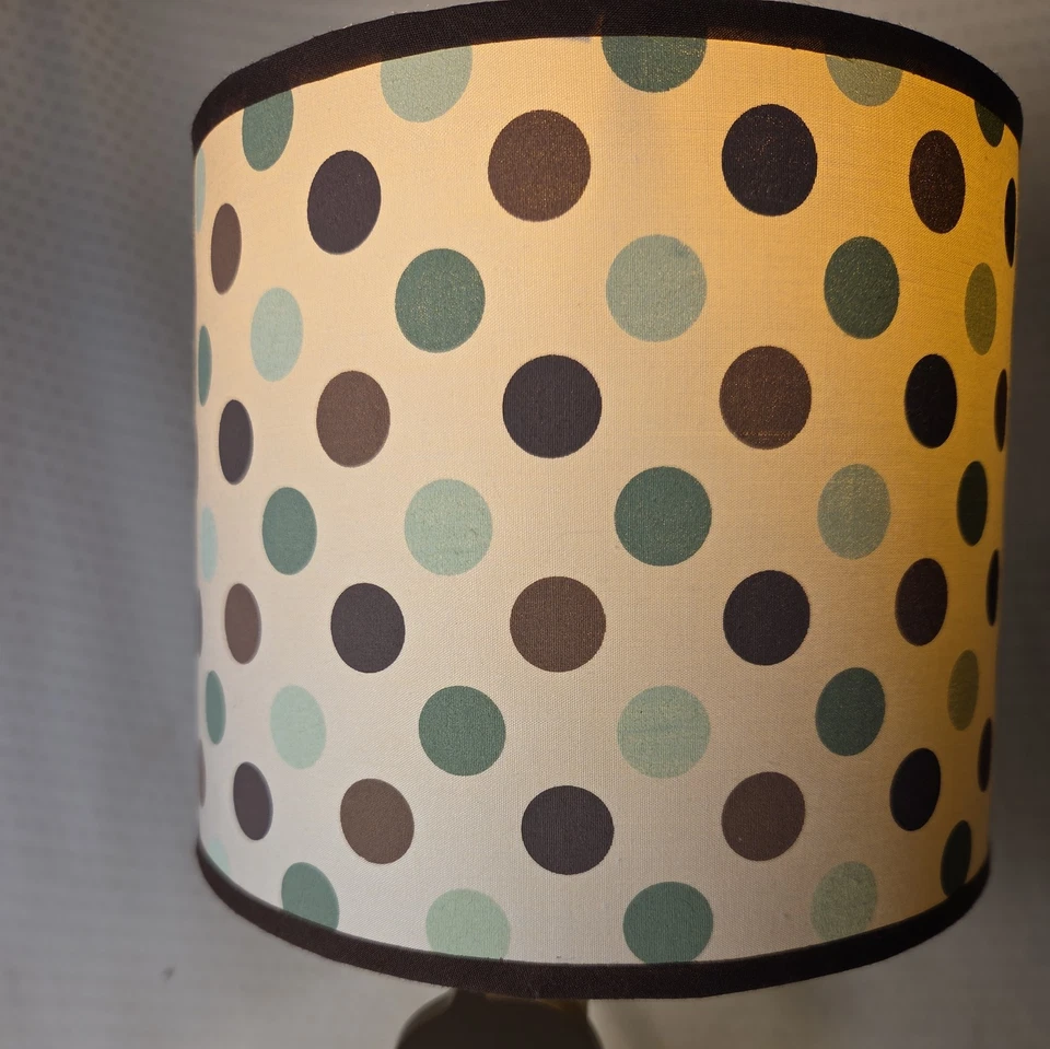 Abajur macaco bolinhas com abajur, interruptor em linha e com lâmpada, 16" de altura - Imagem 3 de 4