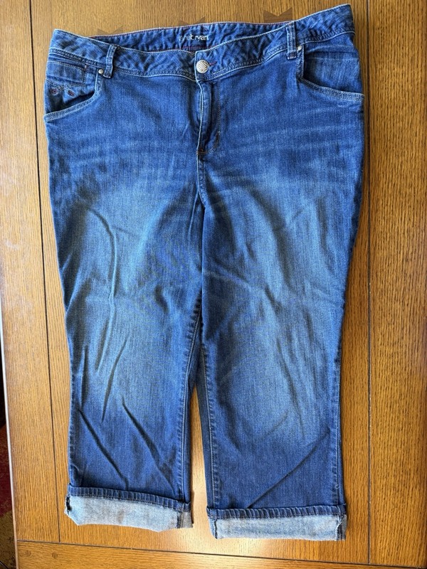 Prana Women's Capri Jeans Size 8 Blue Medium Wash Stretch Regular Fit Denim