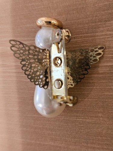 Vintage Small Angel Gold Tone And Faux Pearl Body - Wings and Halo - Picture 7 of 9