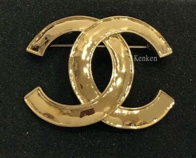 CHANEL Brooch Pin AUTH Coco Vintage Gold Tone CC Logo Gp