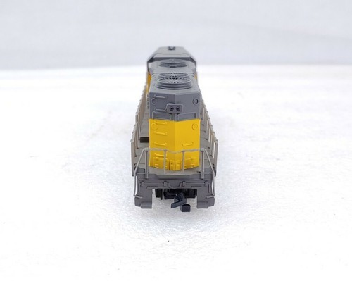 Life-Like HO GP-38-2 Union Pacific Diesel Locomotive Engine #2007 Nice - Picture 7 of 7