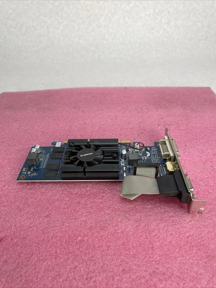 Gigabyte GV-N210D3-1GI NVIDIA GeForce 210 1GB GDDR3 PCIe Graphics Card - Image 3 of 4