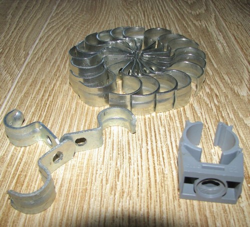 Lote de 22 abrazaderas rígidas para colgar correa de conducto - 3/4" TW x 19 y 1/2" x 3 - 1 agujero - Imagen 2 de 2