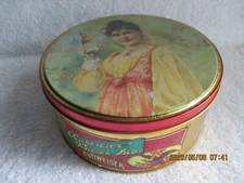 1992 Anheuser Busch 6-5/8"D x 3"H St. Louis, MO Made in Hong Kong New