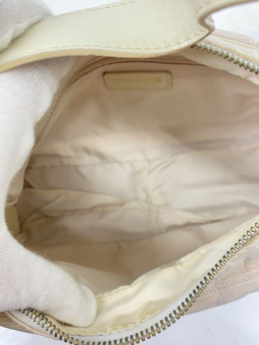 CHANEL shoulder bag new travel line - Picture 6 of 9