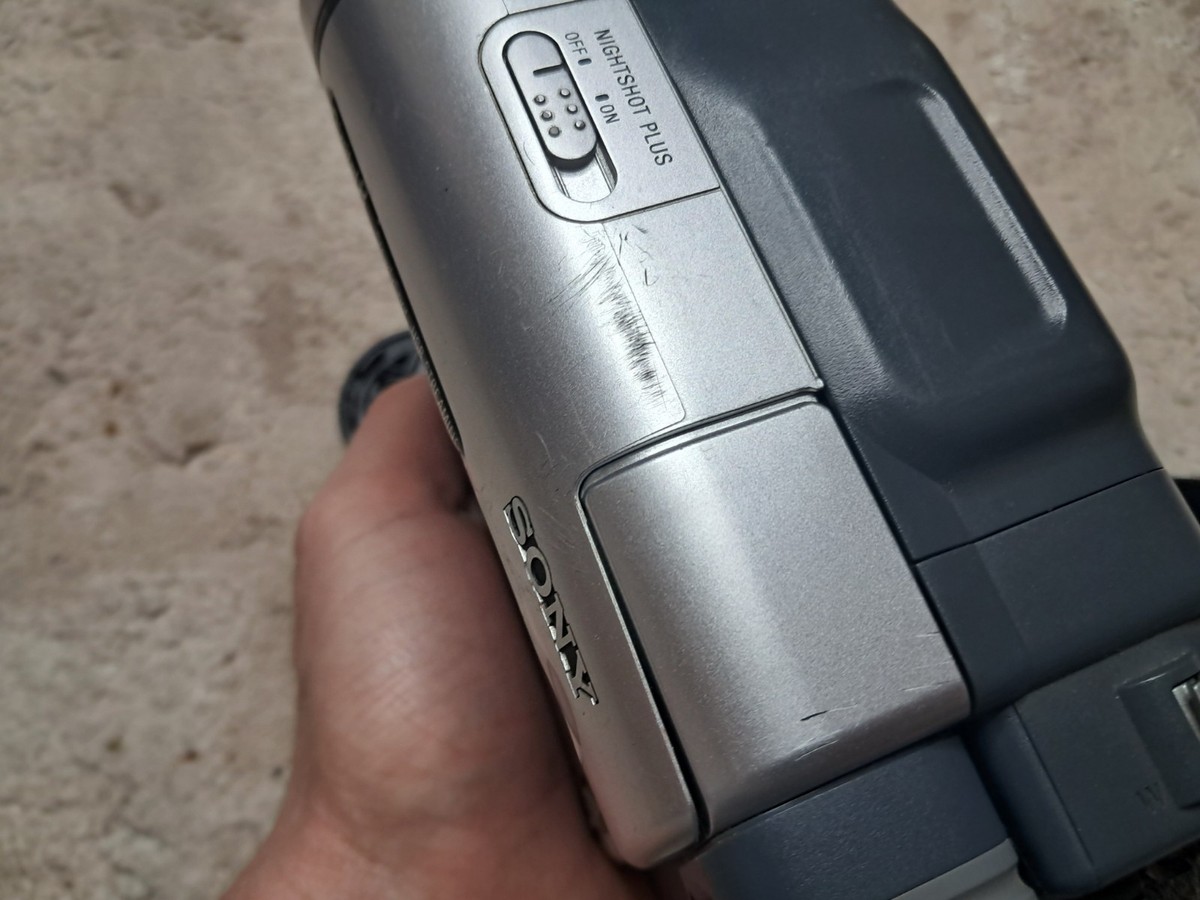 Sony Handycam DCR-TRV265E Digital 8 Camcorder Player Video