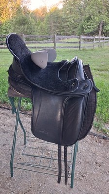Barefoot London Treeless Dressage Saddle w/Pad/Sheepskin Seat/VPS Sz2 EXTRAS!!