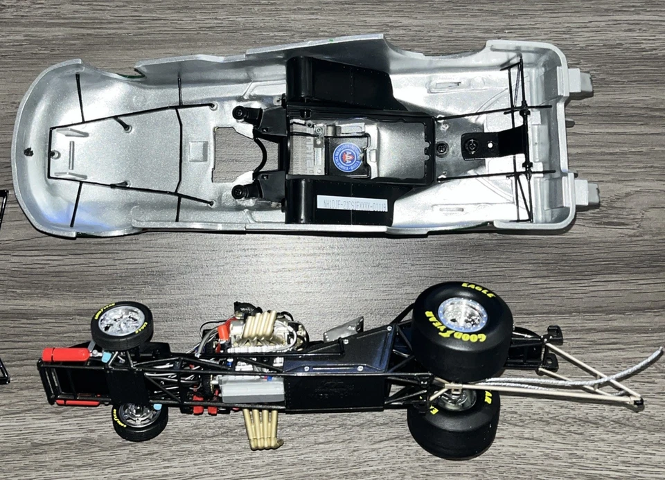 2010 John Force 1/24 Castrol GTX 25th Anniversary Mustang Funny Car Mint In Box - Image 2 of 4