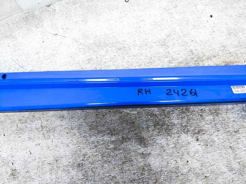 Saia lateral de passageiro Toyota Corolla 2019-2023 moldura balancim *rachado *arranhões - Imagem 3 de 4