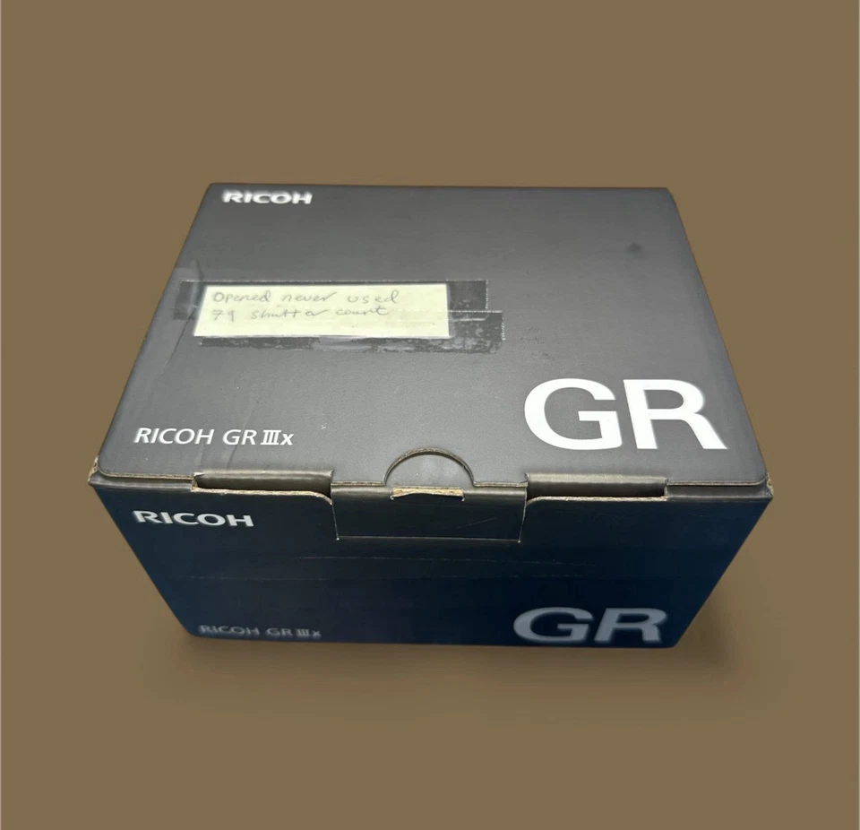 Ricoh GR IIIx Digital Camera [Focal length 40mm] (79 SHUTTER COUNT) - Image 2 of 4