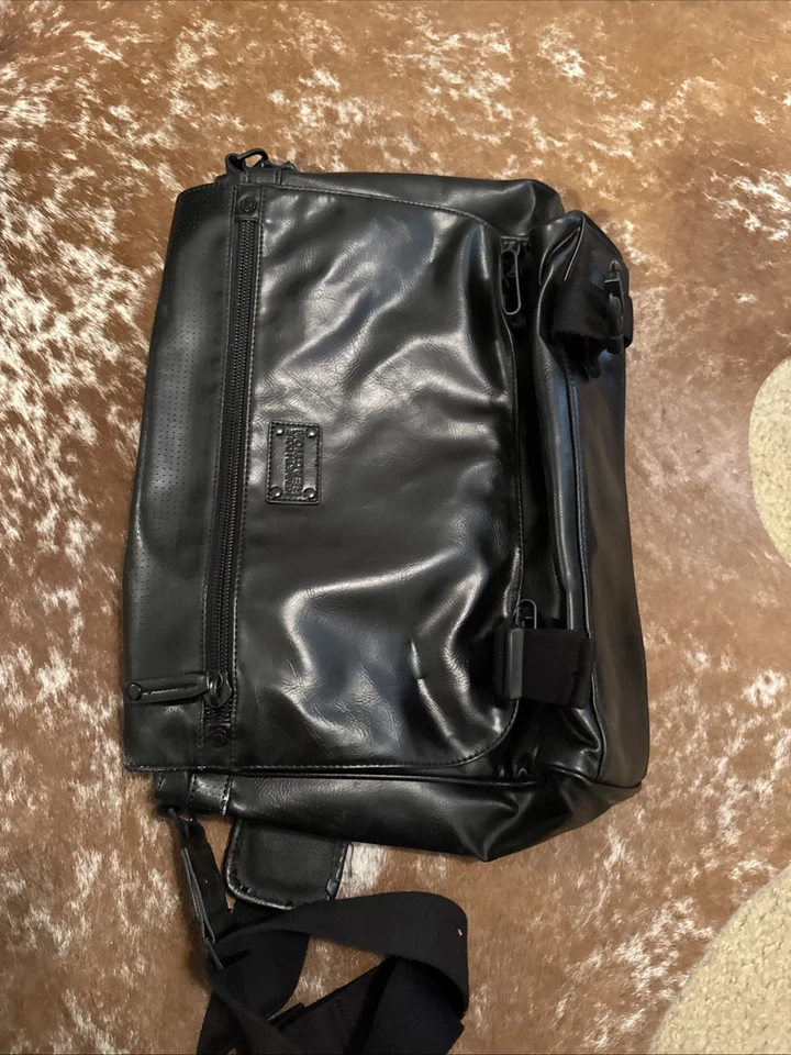 Lot Of 3 Bags. 1 Small Duffel, 1 Large Duffel, 1 Computer Bag - Image 2 of 4