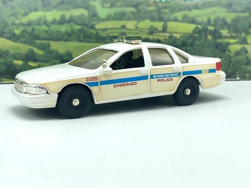 Scale Model 1:24 Chicago Police Cruiser 95 Chevy Caprice made in USA Ertl Bank - Picture 2 of 7