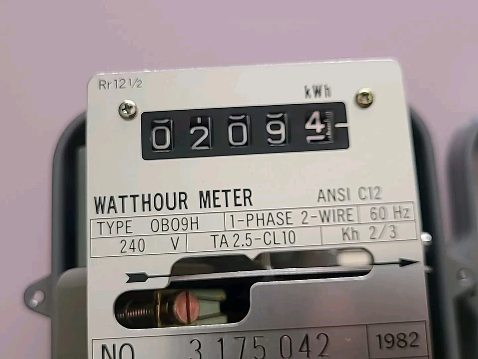 Watthour Meter 240V 1-Phase 2-Wire 60Hz kWh Osaki Type OBO9H Electric Power - Image 2 of 4