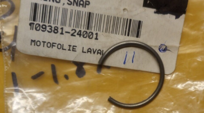 Suzuki NOS Snap Ring Circlip 09381-24001 S-1683 | eBay