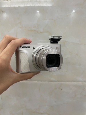 Canon SX730 HS Digital Camera 20.3 MP Optical 40x Zoom 90% New
