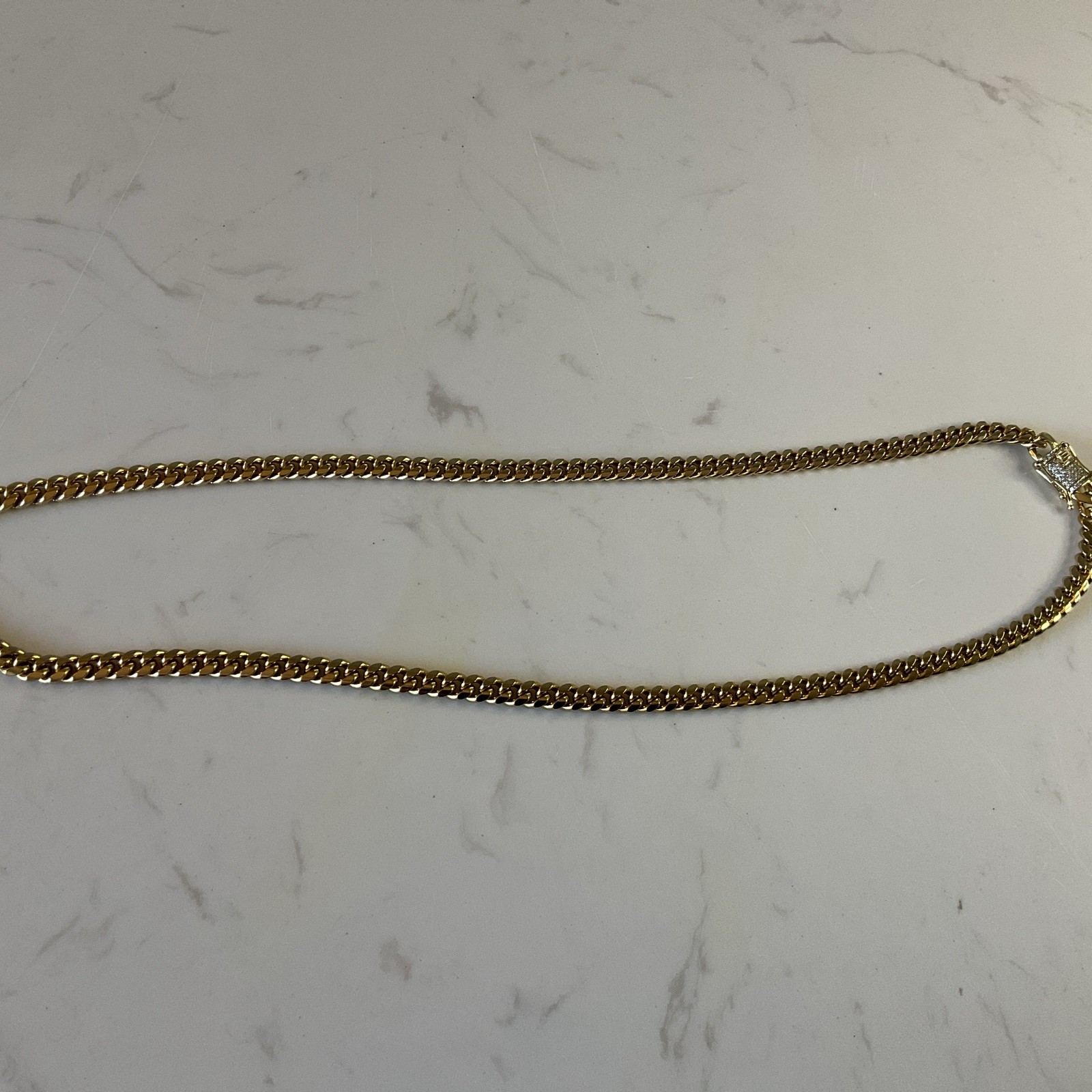 Collar oro tricolor con cerradura hermoso diseño