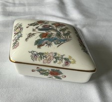 W.edgwood Trinket Box