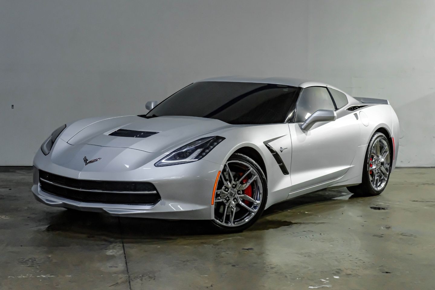 2016 [GAN] Blade Silver Metallic Chevrolet Corvette   | C7 Corvette Photo 7