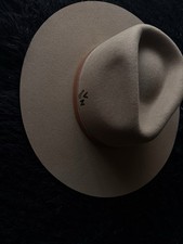 Luxury Wool Fedora Hat – Classic Wide Brim (Beige)