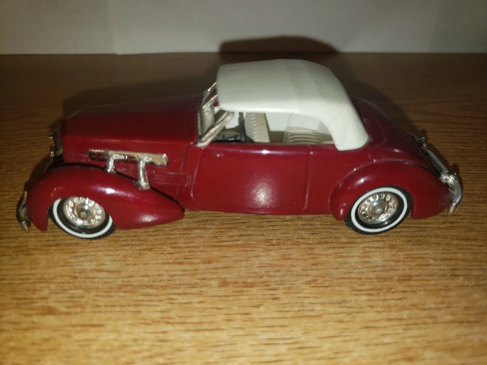 Coche diecast Lesney Matchbox 1937 Cord 812 Phaeton convertible supercargador Foto 4 de 4