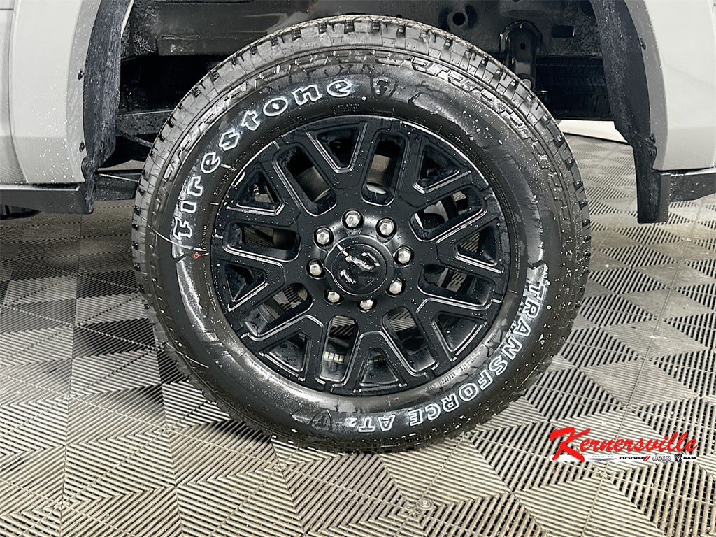 2026 Ram 2500 Limited Night 14in thumbnail 17