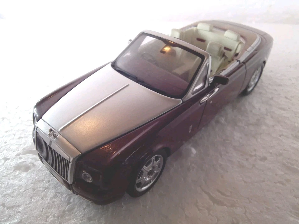 MINICHAMPS 1/43 2012 ROLLS ROYCE PHANTOM DROPHEAD COUPE - Image 2 of 4