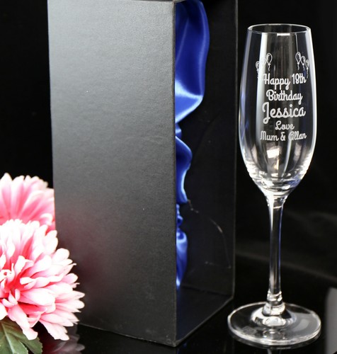 PERSONALISED LASER ENGRAVED CHAMPAGNE GLASS BIRTHDAY 18TH 30TH 40TH 50TH FAVOUR - Picture 11 of 15