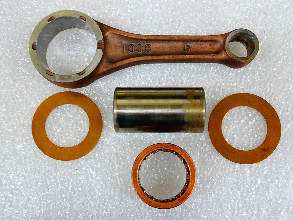 Juego de bielas Kawasaki NOS NUEVO 13044-5026 KL KZ KLT KL250 KZ250 KLT250 LTD Foto 2 de 3