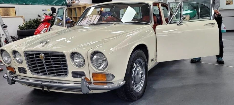 Jaguar XJ 6 Oldtimer - Bild 2 von 4