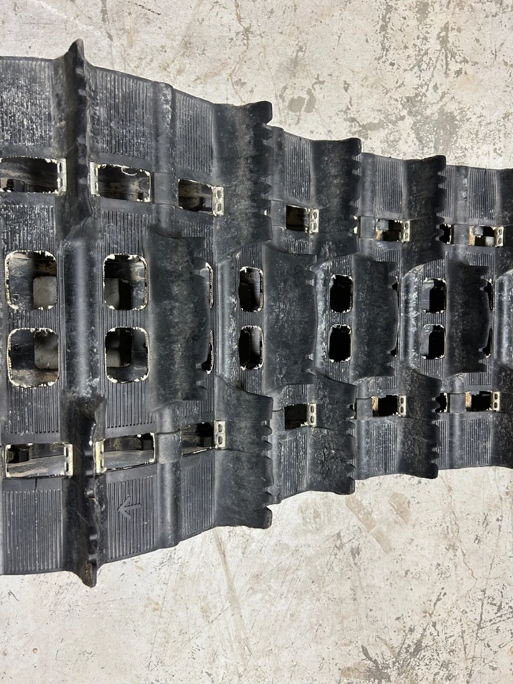 Ski doo Summit XP 800R 154"x16"x2.25" Camoplast Track 504152800 2008-2009 Foto 2 de 4