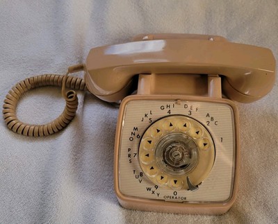 Vintage GTE Automatic Electric Rotary Telephone - Pre-owned 
