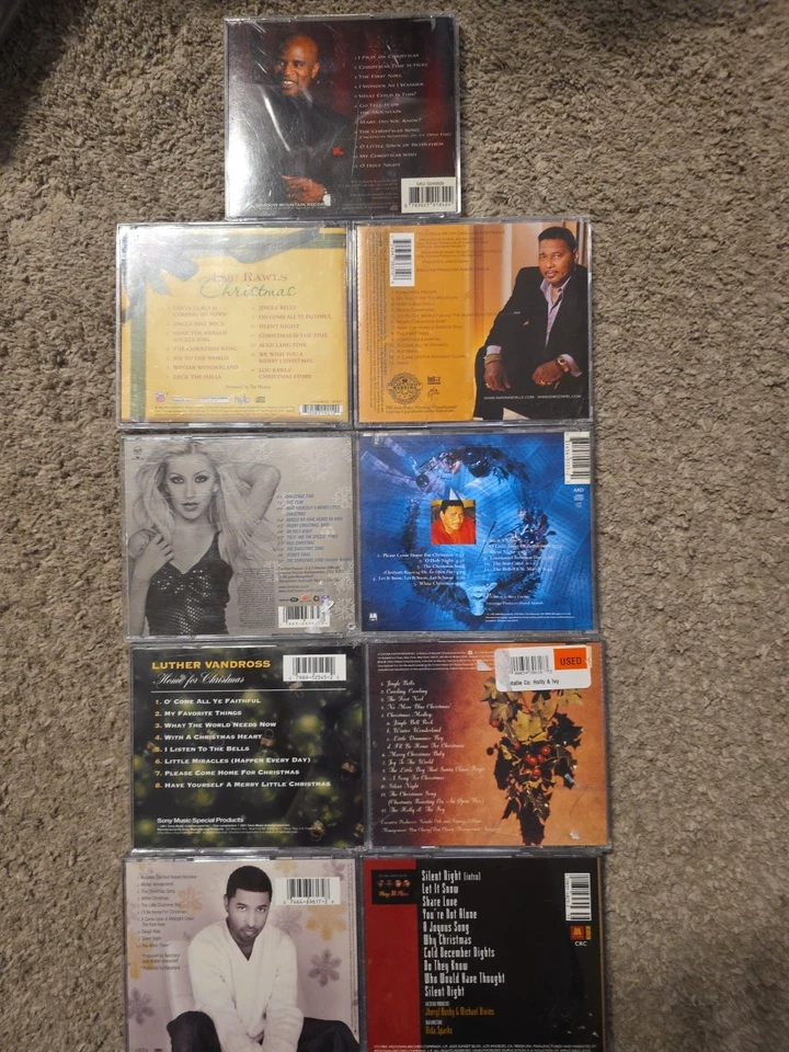 R&B Christmas CDs ($4.50 EACH) Foto 2 de 3