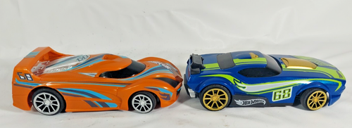 2 Hot Wheels Ai Intelligent Race System Smart Cars & 2 Remotes - Blue & Orange - Picture 3 of 9