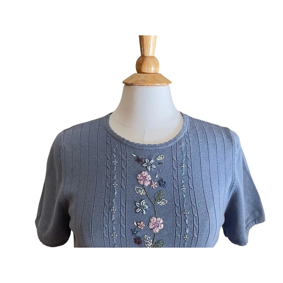 Suéter Alfred Dunner Periwinkle Azul Manga Corta Acanalado Bordado Cuentas MP Foto 2 de 4