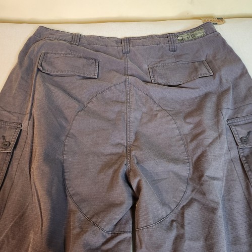 G.H. Bass & Co Mens Commander Cargo Hiking Pants NWT Flap Button Pockets 38 Long - Picture 10 of 13