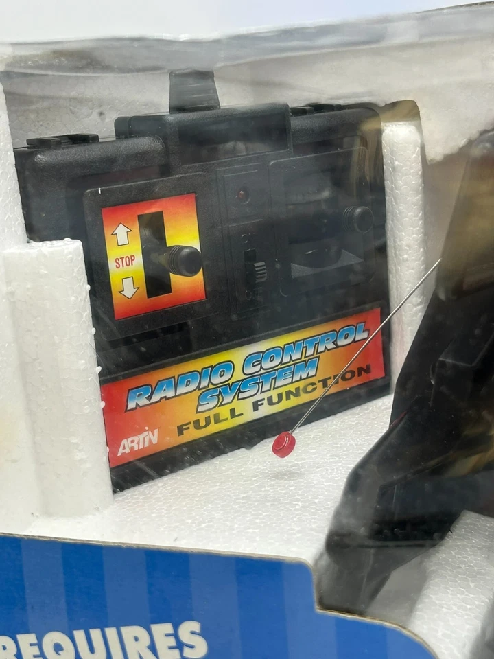 Artin 1:14 Scale Radio Shack RC Remote Control Red Desperado Monster Truck 47680 - Image 3 of 4