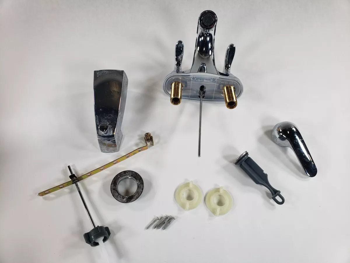 MOEN Chrome FAUCET A112.18.1 1.2GPM 4.5L No Box Included MISC PARTS