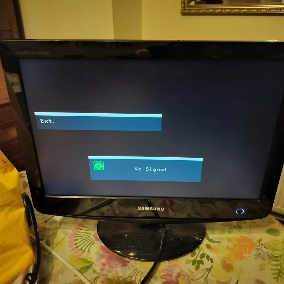 SAMSUNG LCD TV / Monitor SyncMaster 932MW 19" with Remote, - Image 2 of 4