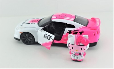 Hello Kitty and 2009 Nissan GT-R (R-35) Die-cast 1:24 Scale Model