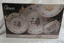 Gibson houseware Snowman Christmas Tree Dinnerware set of 20 serves 4 W/ Box
