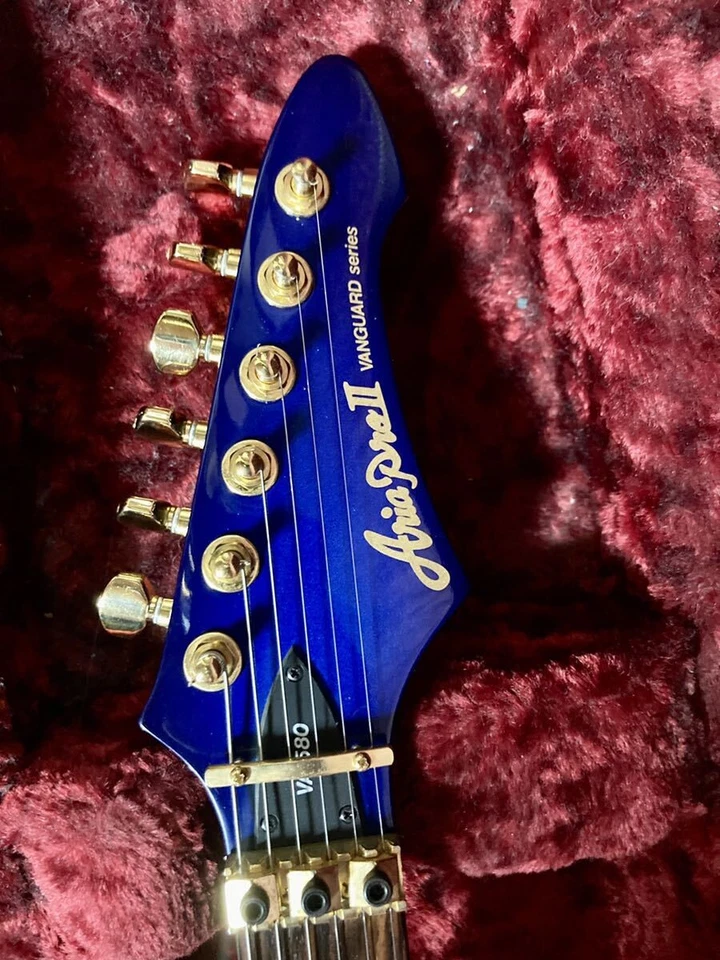 Aria Pro Ⅱ V A-580 Vanguard Series Made In Japan electric Guitar Blue Used - Image 4 of 4