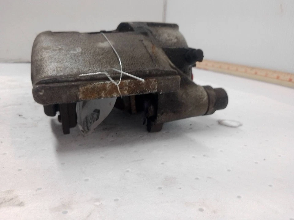 Pinza de freno delantera derecha 18014745 92-99 pasajero Chevy Suburban 1500 11574127 Foto 4 de 4